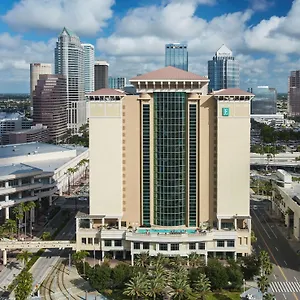 Hotel Embassy By Hilton Downtown Convention Center Tampa
