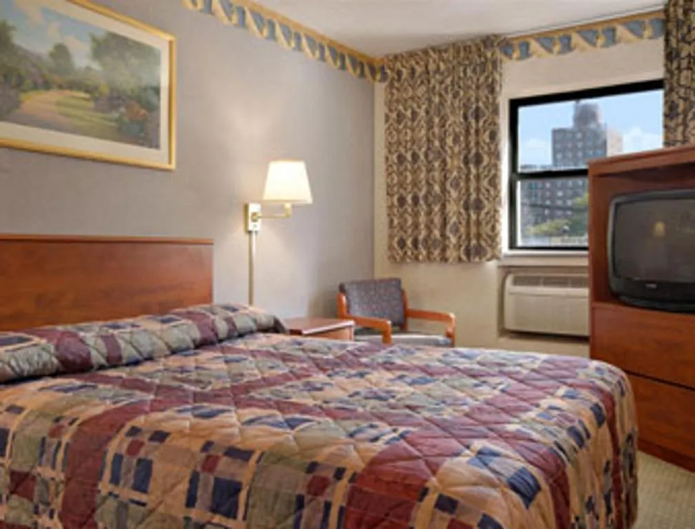 **  Super 8 By Wyndham Long Island City Lga Hotel New York United States